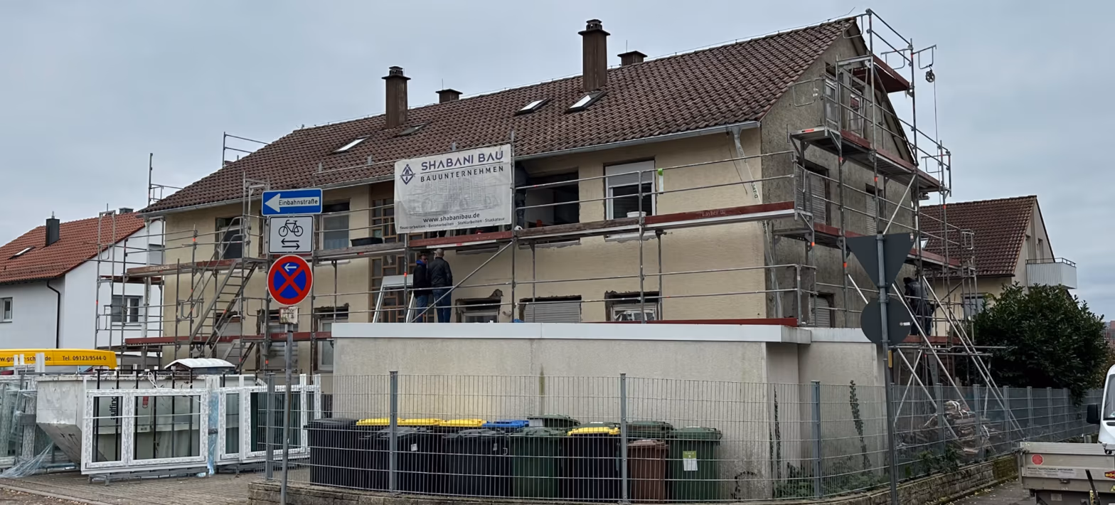 Doppelhaus Komplettsanierung — Sanierung in Region Ludwigsburg