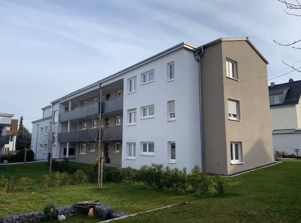 Wohnanlage Putzfassade — Stuckateurarbeiten in Stuttgart Umland